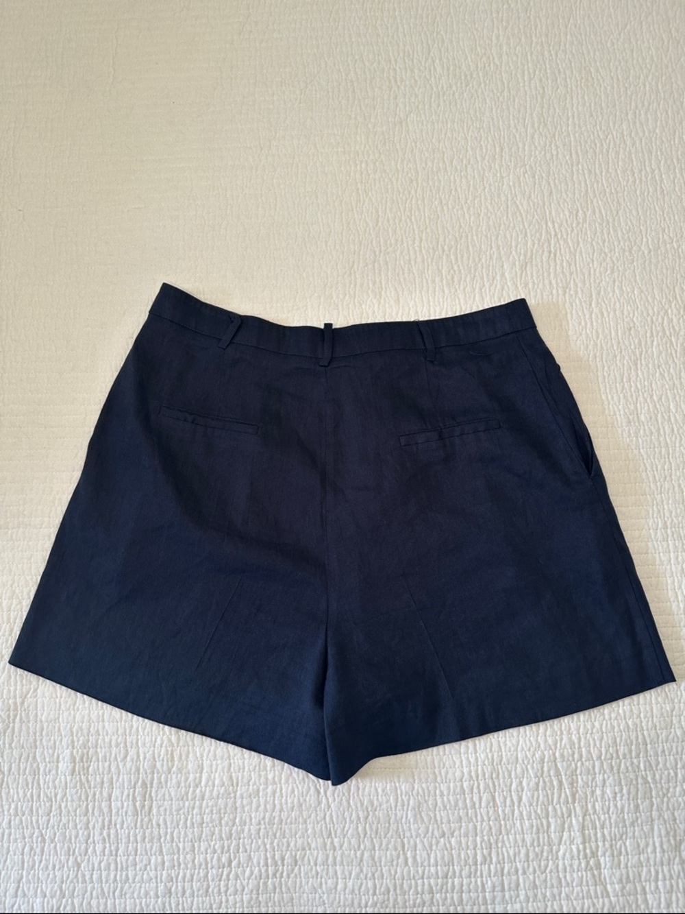 ANTONIO MELANI Navy High-Waist Pleated Shorts Size 12 - Picture 4 of 10